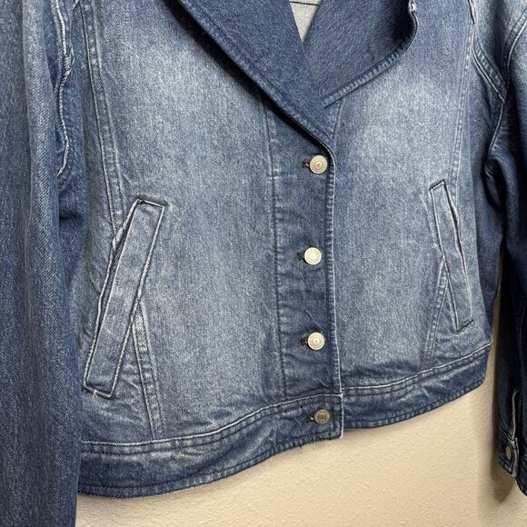 Free People Oversized Denim Jacket Sz Large Gemini Wash Crop Trucker - Picture 2 of 4